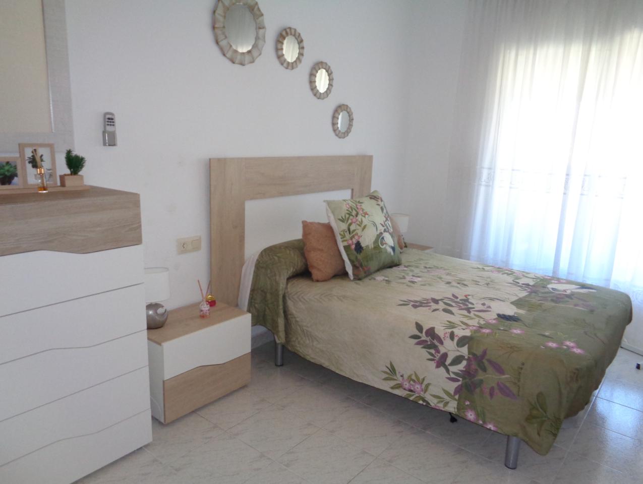 Apartamento de 1 dormitorio con piscina en Torrelamata