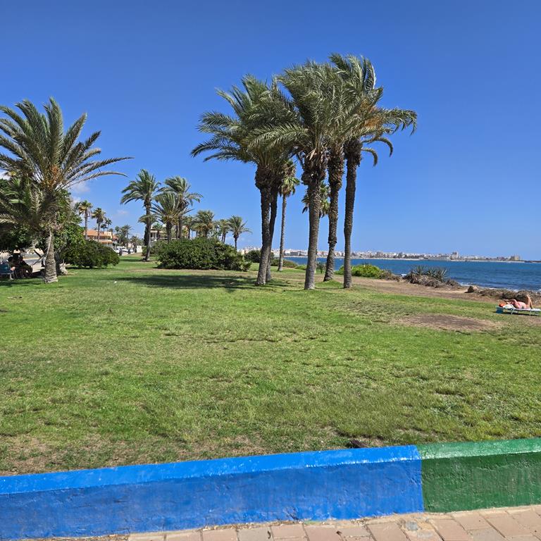 TORREVIEJA-LA VELETA, GREAT OPPORTUNITY TWO BEDROOM APARTMENT 100 METERS FROM THE SEA