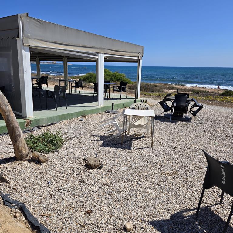 TORREVIEJA-LA VELETA, TOLLE GELEGENHEIT ZWEI-ZIMMER-WOHNUNG 100 METER VOM MEER ENTFERNT