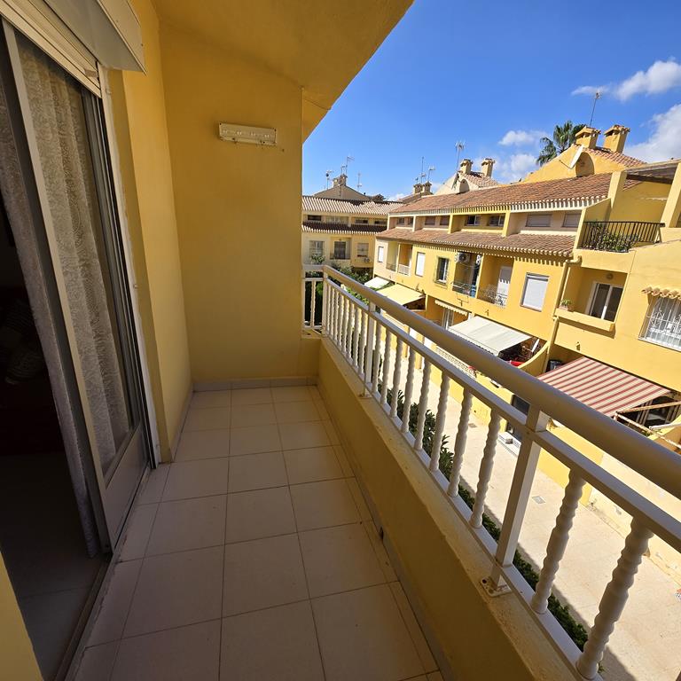 TORREVIEJA-LA VELETA, GREAT OPPORTUNITY TWO BEDROOM APARTMENT 100 METERS FROM THE SEA