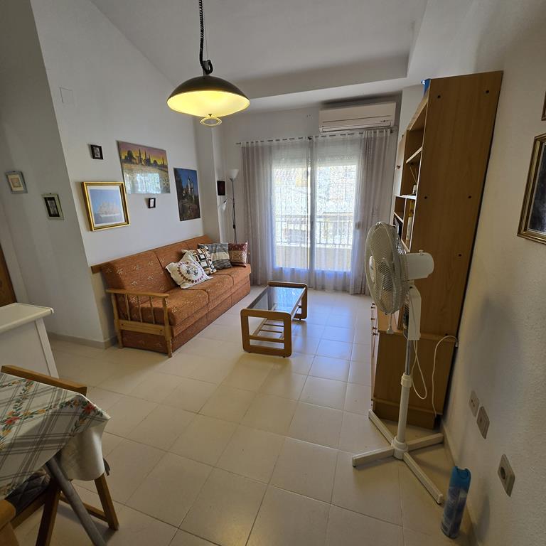 TORREVIEJA-LA VELETA, GREAT OPPORTUNITY TWO BEDROOM APARTMENT 100 METERS FROM THE SEA