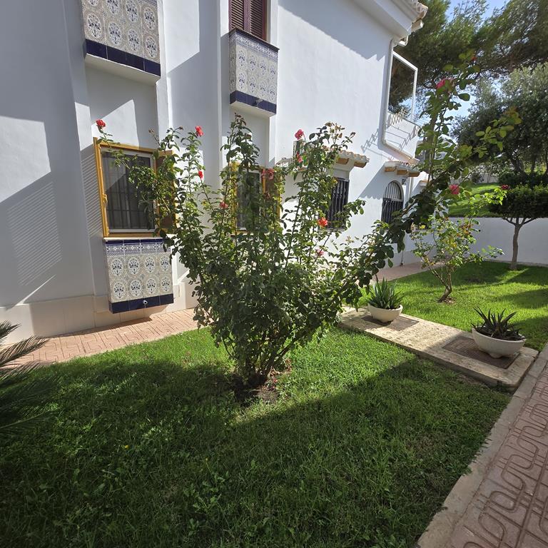 TORREVIEJA-CABO CERVERA, BEAUTIFUL GROUND FLOOR BUNGALOW 500 METERS FROM LA MATA BEACH