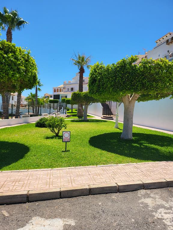 TORREVIEJA-CABO CERVERA, BEAUTIFUL GROUND FLOOR BUNGALOW 500 METERS FROM LA MATA BEACH