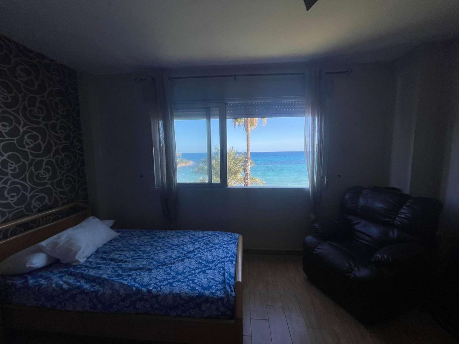 SPEKTAKULÄRE WOHNUNG MIT MEERBLICK IN TORREVIEJA