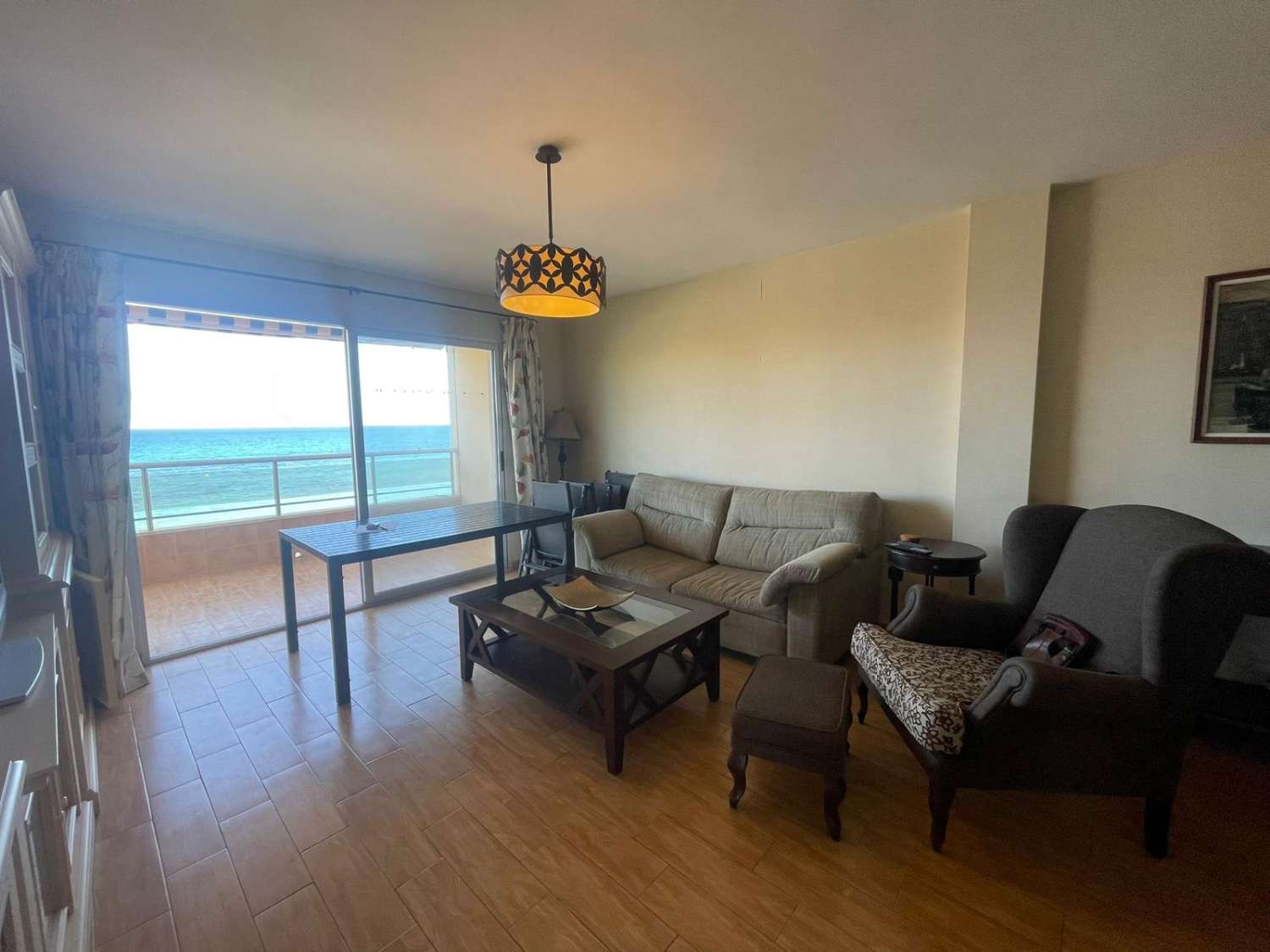 ESPECTACULAR APARTAMENTO CON VISTAS AL MAR EN TORREVIEJA