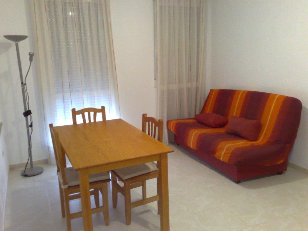 2-Zimmer-Wohnung und Gemeinschaftspool in Torrevieja