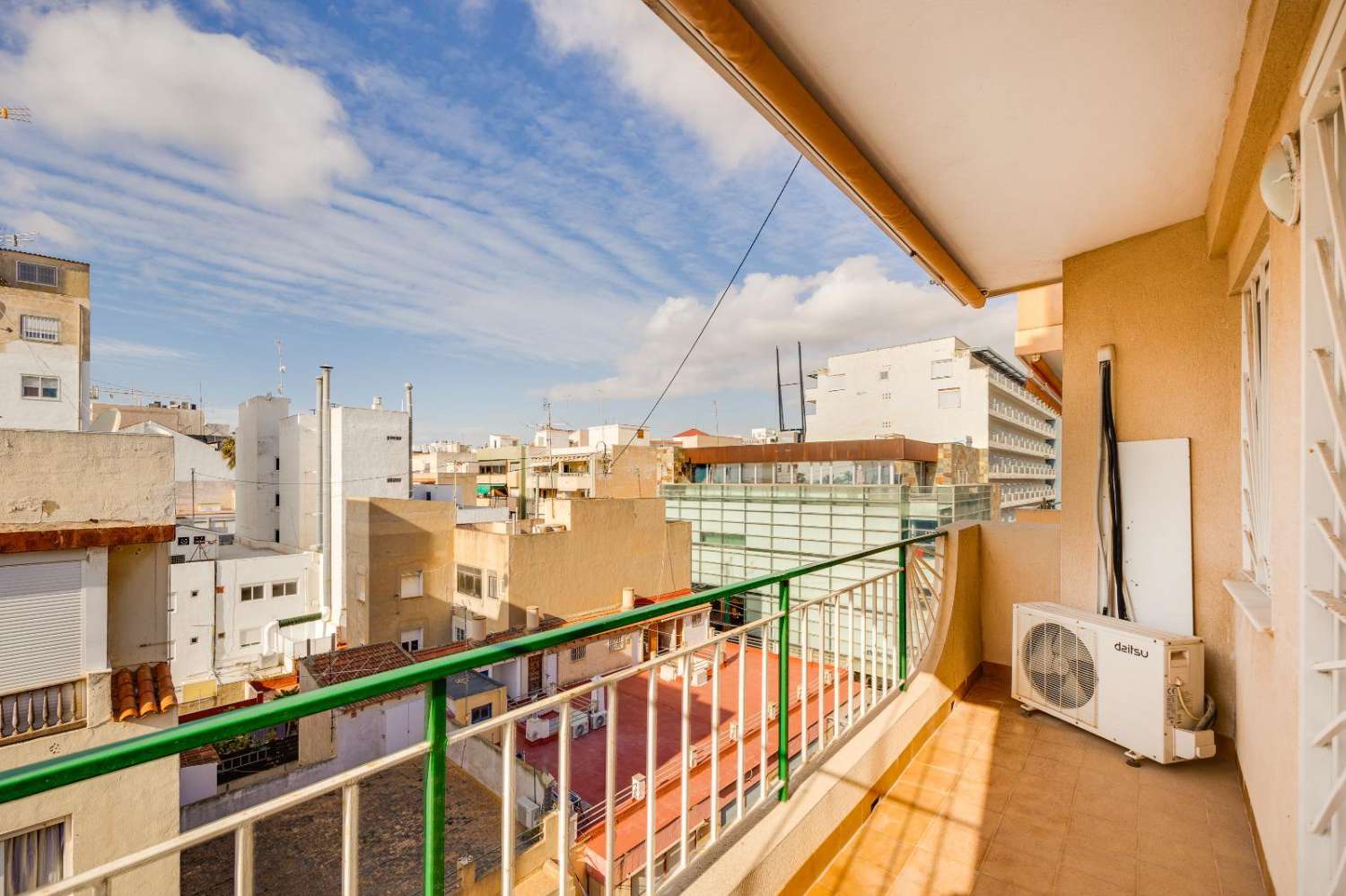 Renovated apartment 100m from the seafront in Torrevieja