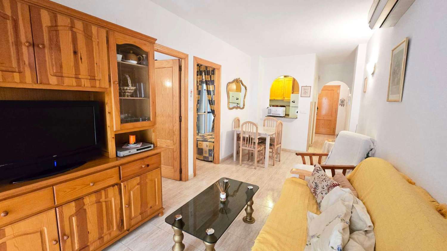 Apartment with communal pool in Torrevieja, 600m from the beach