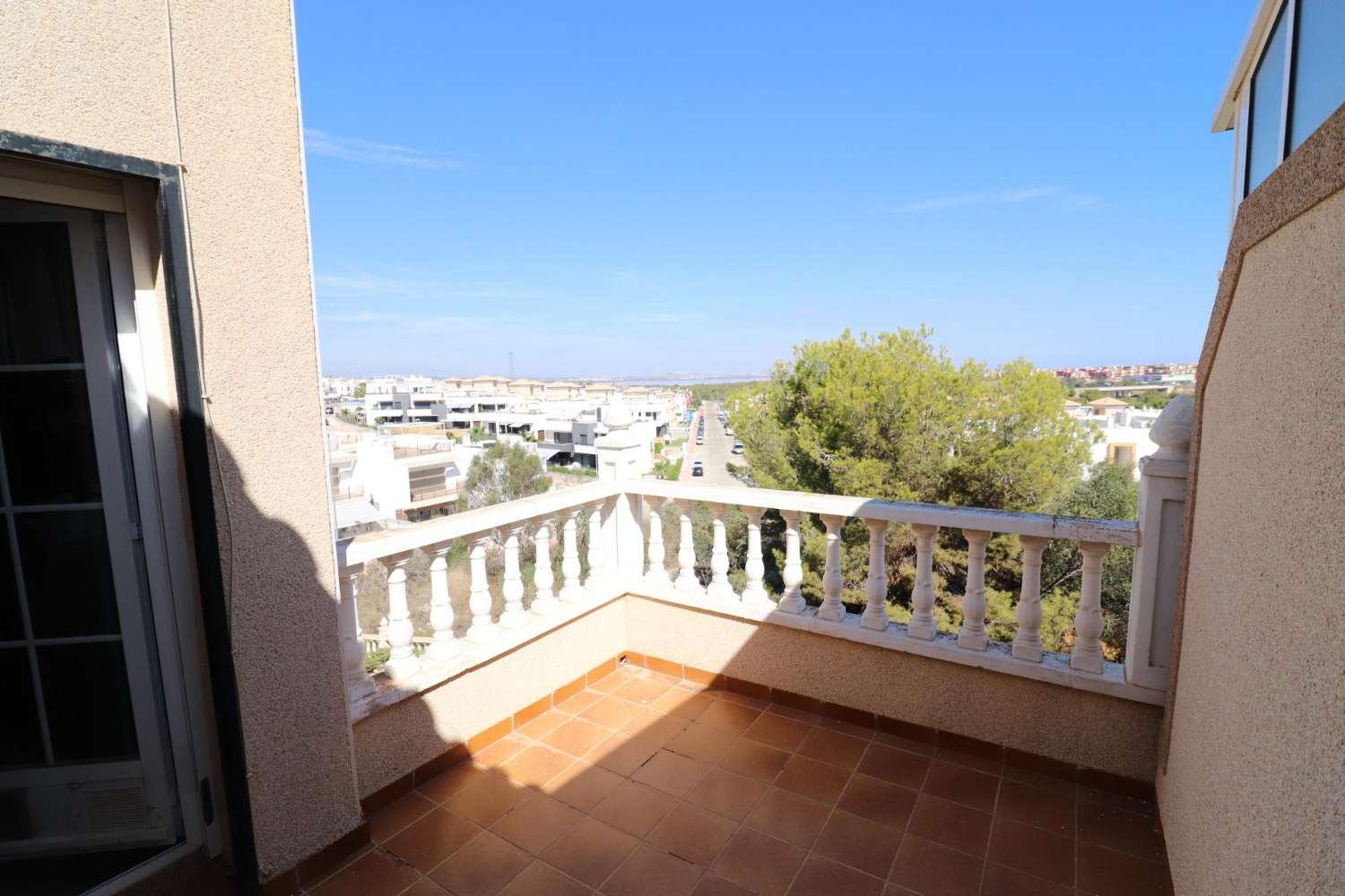 Spacious semi-detached house in Orihuela Costa